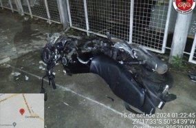Colisão entre carro e moto deixa adolescente gravemente ferido 