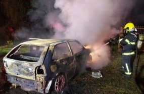 Polícia Militar encontra carro em chamas no acesso de Herval 