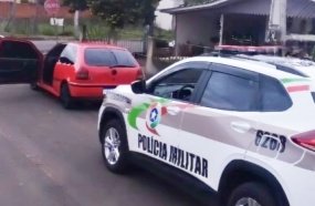 Motorista abandona carro com drogas e foge a pé ao avistar viatura da PM