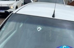 Ladrão é parado a tiros pela PM após tomar veículo de assalto
