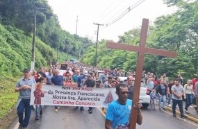 Fiéis participam da 29ª Festa e Romaria Nossa Senhora Aparecida