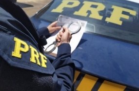 Motorista é preso ao ser flagrado trafegando com veículo roubado na BR-282