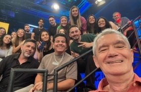 Acadêmicos de Publicidade e Propaganda participam do Programa Altas Horas