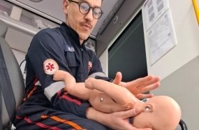 SAMU socorre bebê engasgada e alerta como agir nessas situações