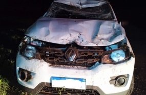 Cinco pessoas ficam feridas após carro capotar na BR-282 