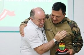 Prefeito de Joaçaba é homenageado com o troféu Amigo da Polícia Militar Ambiental