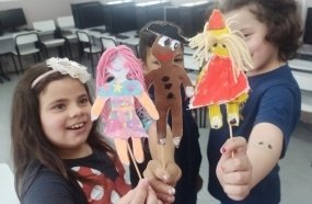 Projeto pedagógico em Joaçaba transforma emoções em expressões artísticas 