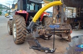 Servidor da Prefeitura fica ferido após cair de máquina agrícola 