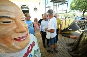 Governador recebe homenagem do bloco de carnaval mais tradicional de Florianópolis 