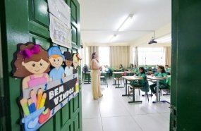 SC inicia ano letivo com ampliação da oferta de inglês e projeto piloto de alfabetização 