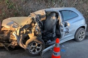 Idoso morre em colisão entre carro e caminhonete na BR-282