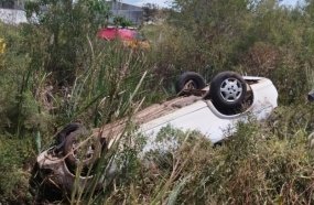 Jovem de 18 anos fica ferido após capotamento na BR-470