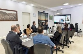 Joaçaba firma parceria com SESI para aprimorar o Ensino Fundamental
