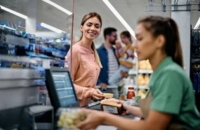 Supermercados defendem contrato por hora como alternativa para falta de mão de obra