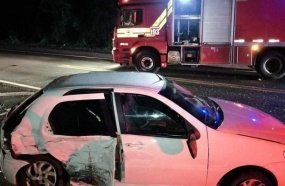 Colisão entre carros deixa quatro feridos em Vargem Bonita