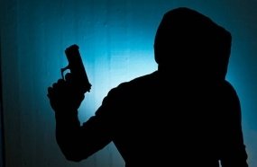 Homem é morto e namorada fica ferida após ataque a tiros em Curitibanos