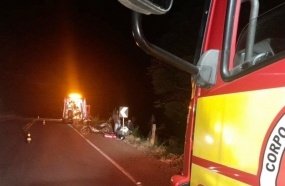 Mulher fica ferida após sofrer queda de moto na SC-464