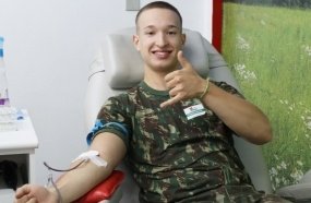 Atiradores do Tiro de Guerra de Joaçaba doam sangue em ação solidária