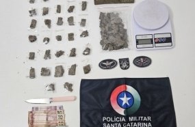 PM prende homem por tráfico durante ocorrência de violência doméstica 