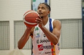 Basket Joaçaba viaja a Blumenau em busca da vaga na final do Brasileiro