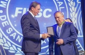 Empresário de Luzerna recebe comenda da Federação das Indústrias de SC