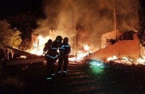 Residência é completamente destruída por incêndio em Zortéa