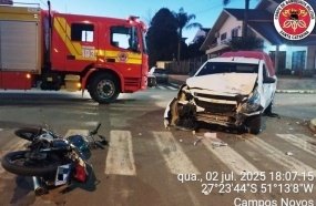 Colisão entre moto e picape deixa jovem ferido em Campos Novos 