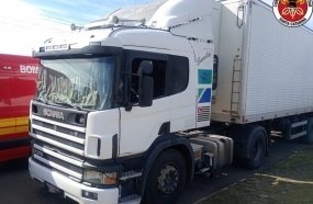 Caminhoneiro é encontrado morto dentro de carreta estacionada