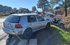 Duas jovens morrem após carro ser atingido por carreta em Campos Novos