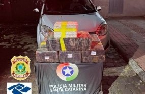 Polícia intercepta veículo com mais de 300 kg de maconha e placas clonadas