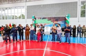 Governo entrega quadra coberta e moderniza estrutura de escola em Joaçaba