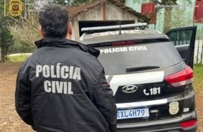 Treinador de futebol é preso por suspeita de aliciar adolescentes