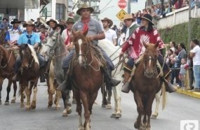 Herval d´Oeste promove Cavalgada Farroupilha em celebração às tradições gaúchas