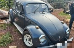Fusca furtado é localizado pela PM com revólver e munições