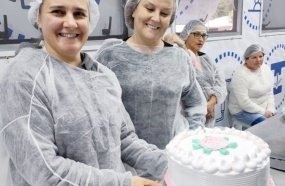 Unidade Móvel do SENAI forma cozinheiras e confeiteiras em Herval