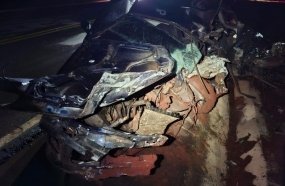 Colisão frontal entre carro e carreta mata motorista na SC-480 
