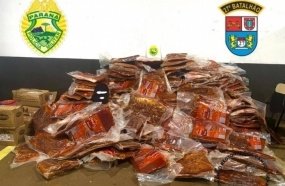 Carga de carne saqueada de caminhão em Água Doce é recuperada no Paraná