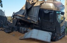 Motorista fica agressivo após acidente e ameaça socorristas durante atendimento