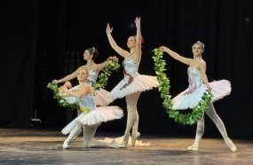 Dance Joaçaba reúne mais de 500 bailarinos na noite de abertura