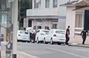 Mulher é presa após atirar contra concorrentes em briga de vendedores