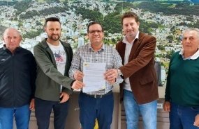 Ordem de serviço é assinada para pavimentação de novo trecho da Estrada Serra Alta