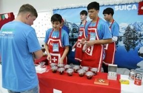 Cultura e integração marcam a 2ª Festa das Nações do Colégio Unoesc