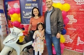 Clientes de Herval d´Oeste e Joaçaba ganham moto e TV em promoção estadual