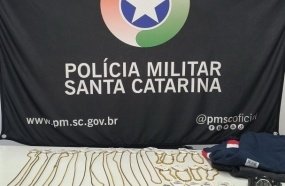 Elemento é preso após furtar roupas e bijuterias em lojas de Joaçaba