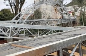 Vereadora quer explicações sobre atraso na obra da passarela da Ilha
