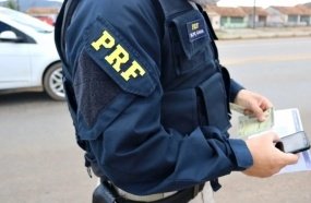 Motorista é preso em Joaçaba após comprar carro furtado no Litoral