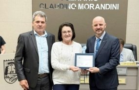 Câmara homenageia Moinho Specht e Congregação Santíssima Trindade