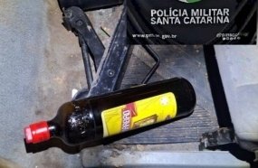 Jovem é preso após ser flagrado conduzindo veículo embriagado