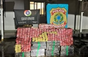 Casal é preso com quase meia tonelada de maconha após perseguição na BR-282