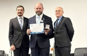 Reitor da Unoesc é homenageado com a Medalha 60 anos da Administração